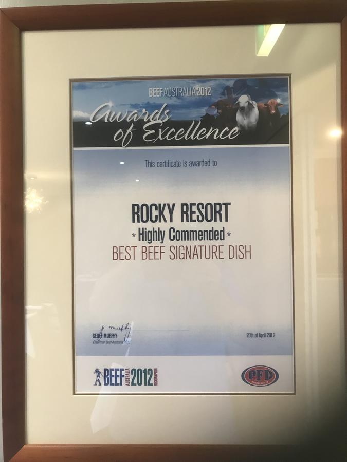 רוקהמפטון Rocky Resort Motor Inn מראה חיצוני תמונה